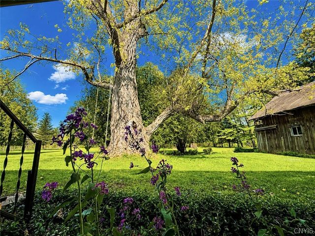 2658 Oran Delphi Road, Pompey, NY 13104
