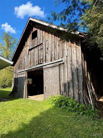 2658 Oran Delphi Road, Pompey, NY 13104