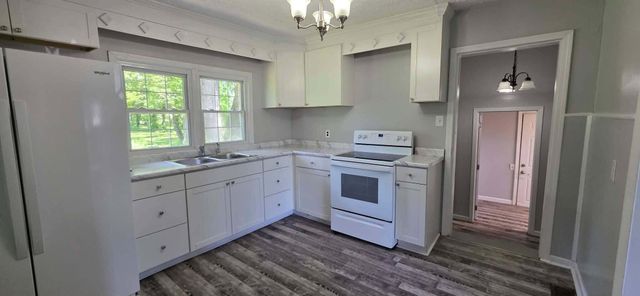 386 W Hwy 635, Science Hill, KY 42553