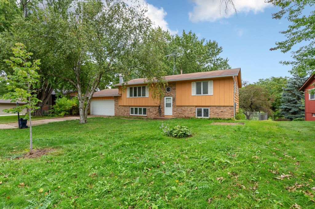 1513 Eisenhower Court, Northfield, MN 55057 — exterior