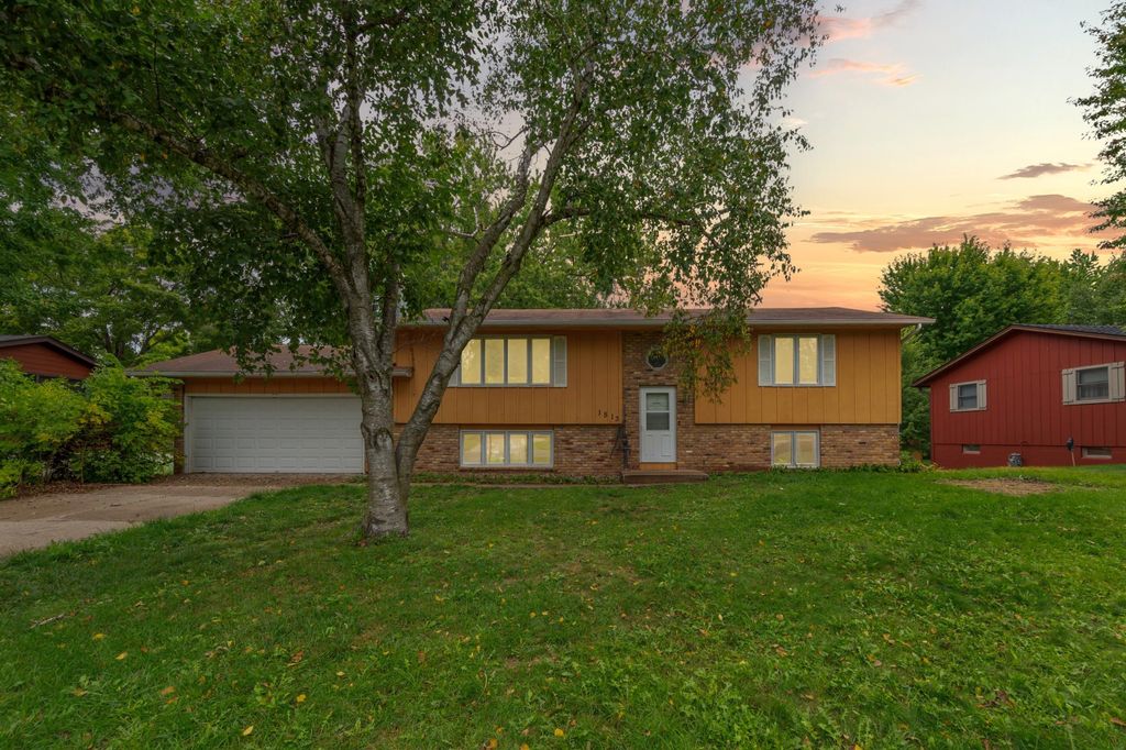 1513 Eisenhower Court, Northfield, MN 55057 — photo 2