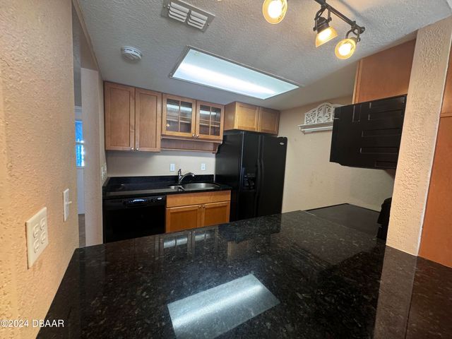 2810 Ocean Shore Blvd Apt 4, Ormond Beach, FL 32176