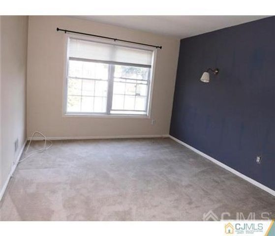 18 Lakeview Drive, Helmetta, NJ 08828