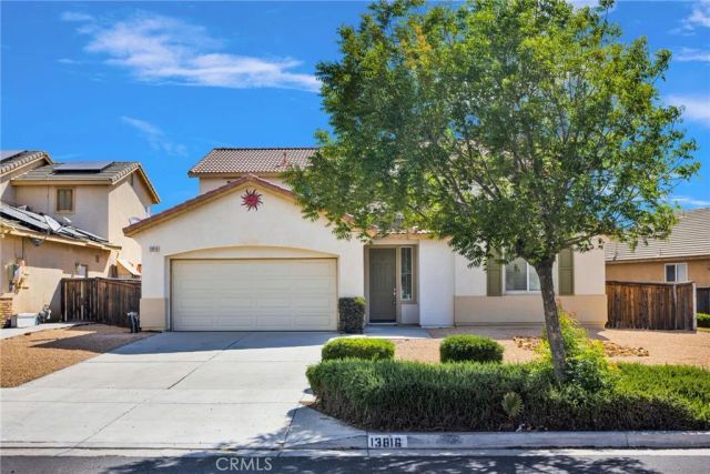 13816 Grant Way, Oak Hills, CA 92344