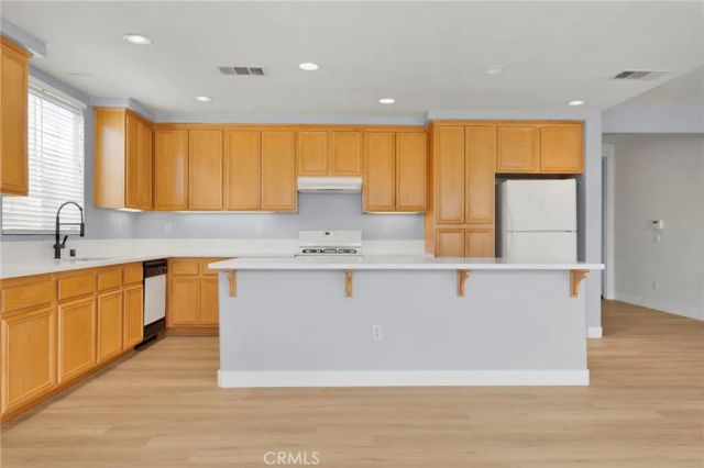 13816 Grant Way, Oak Hills, CA 92344