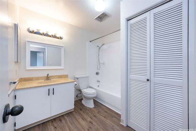 46-054 Puulena Street 915, Kaneohe, HI 96744