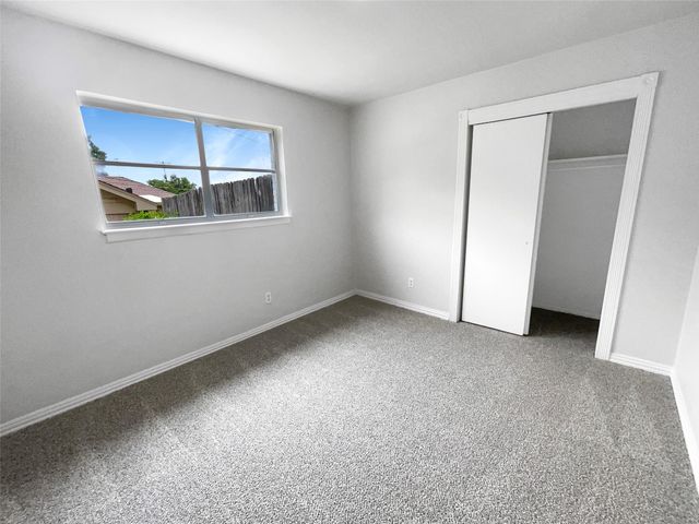 3925 Wedgworth Road S, Fort Worth, TX 76133
