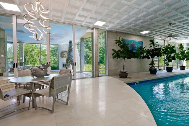 8692 E 200 S, Knox, IN 46534