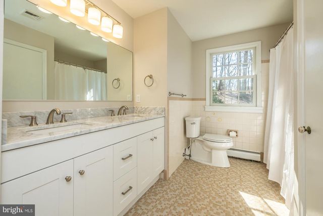 1414 MORSTEIN RD, West Chester, PA 19380