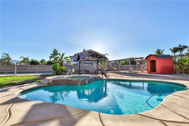 1560 Dodge Way, Norco, CA 92860