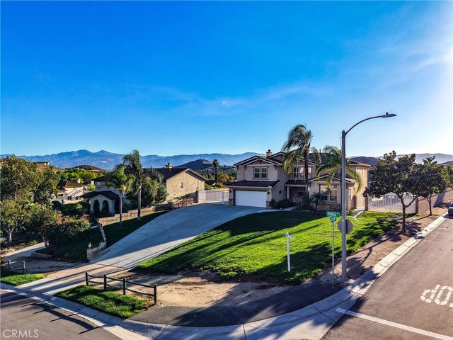 1560 Dodge Way, Norco, CA 92860