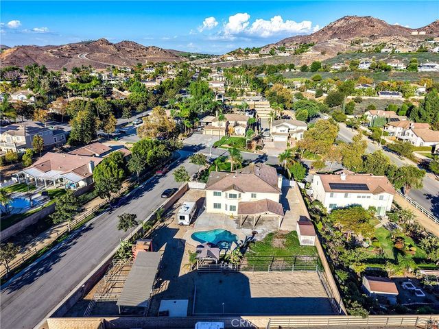 1560 Dodge Way, Norco, CA 92860