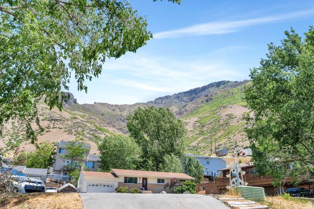2066 PARK ST, Provo, UT 84606
