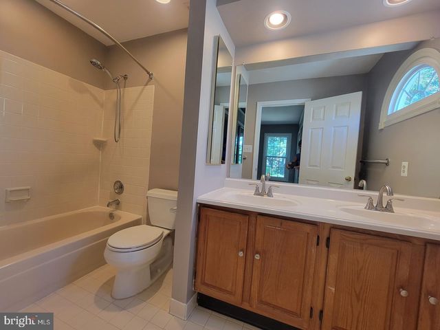 7843 BLUE GRAY CIR, Manassas, VA 20109