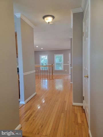 7843 BLUE GRAY CIR, Manassas, VA 20109