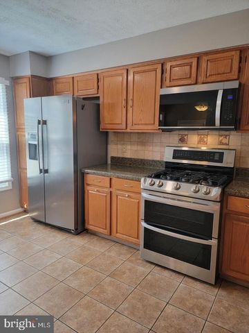 7843 BLUE GRAY CIR, Manassas, VA 20109