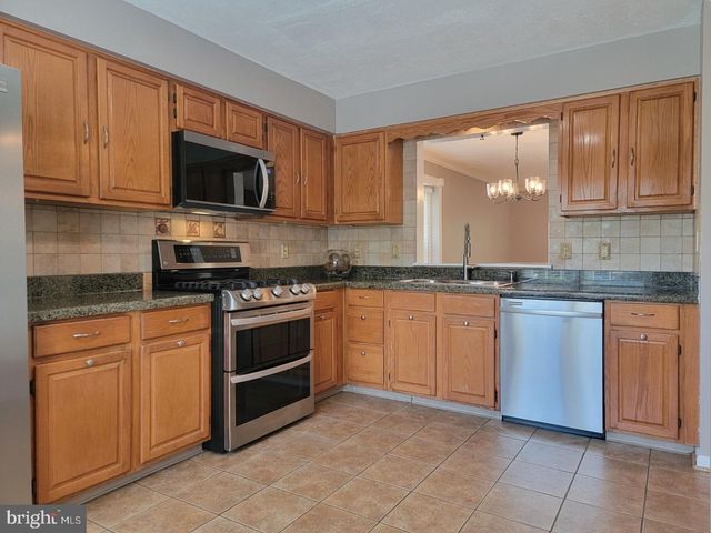 7843 BLUE GRAY CIR, Manassas, VA 20109