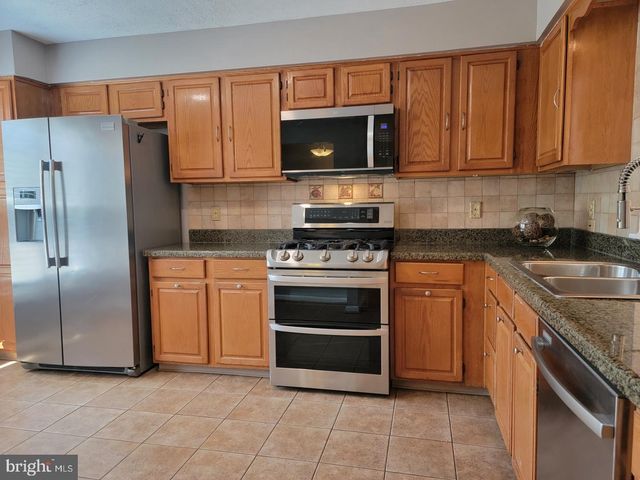7843 BLUE GRAY CIR, Manassas, VA 20109