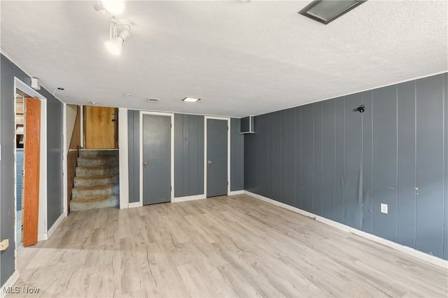 2207 Oaklawn Drive, Parma, OH 44134