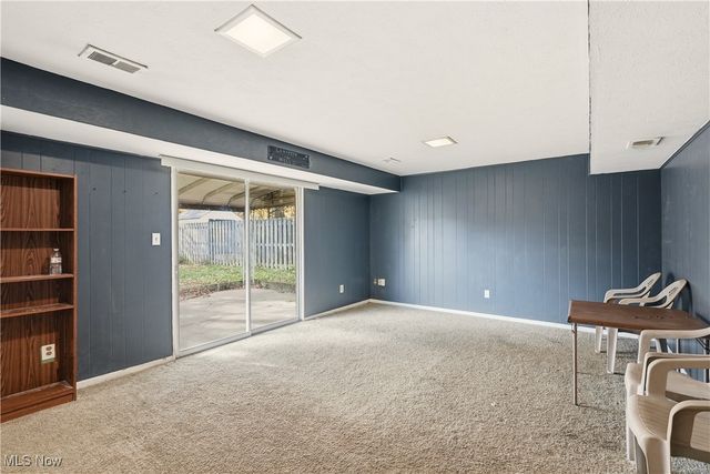 2207 Oaklawn Drive, Parma, OH 44134