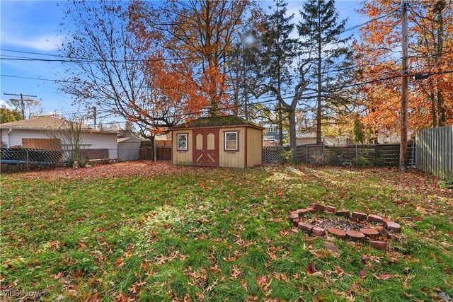 2207 Oaklawn Drive, Parma, OH 44134