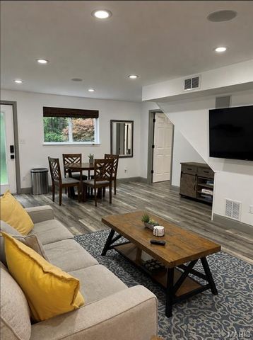 526 Springhurst Parkway, O'fallon, MO 63368