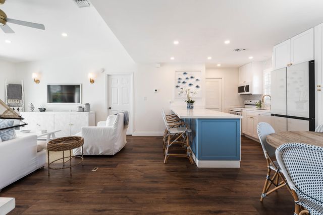 75055 Overseas Highway, Lower Matecumbe, FL 33036