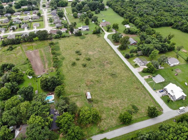 513 N Byers Avenue, Gentry, AR 72734