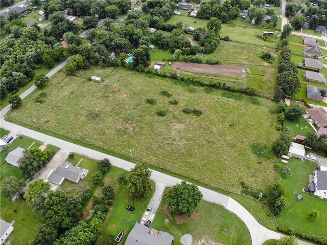 513 N Byers Avenue, Gentry, AR 72734