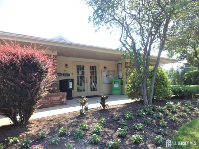 482 Danbury Lane, East Brunswick, NJ 08816