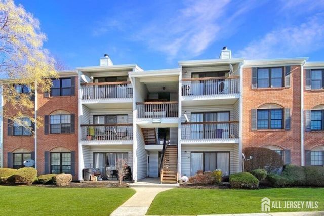 482 Danbury Lane, East Brunswick, NJ 08816
