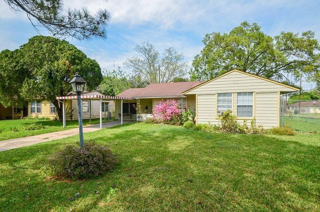 5515 Flamingo Drive, Houston, TX 77033