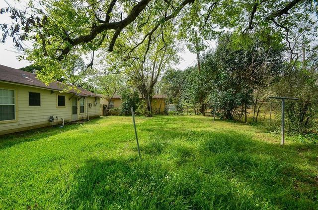 5515 Flamingo Drive, Houston, TX 77033