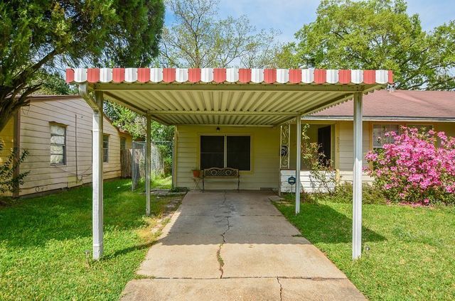 5515 Flamingo Drive, Houston, TX 77033