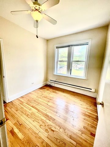 3917 N SOUTHPORT Avenue 1E, Chicago, IL 60613