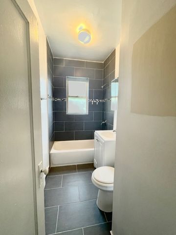 3917 N SOUTHPORT Avenue 1E, Chicago, IL 60613