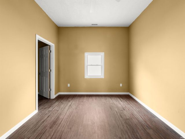 612 W Frank Street, Mitchell, IN 47446