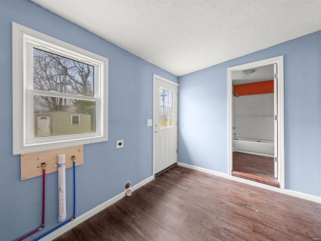 612 W Frank Street, Mitchell, IN 47446