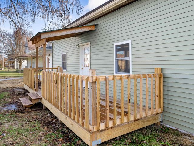 612 W Frank Street, Mitchell, IN 47446