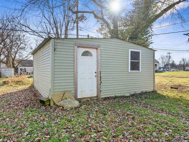 612 W Frank Street, Mitchell, IN 47446