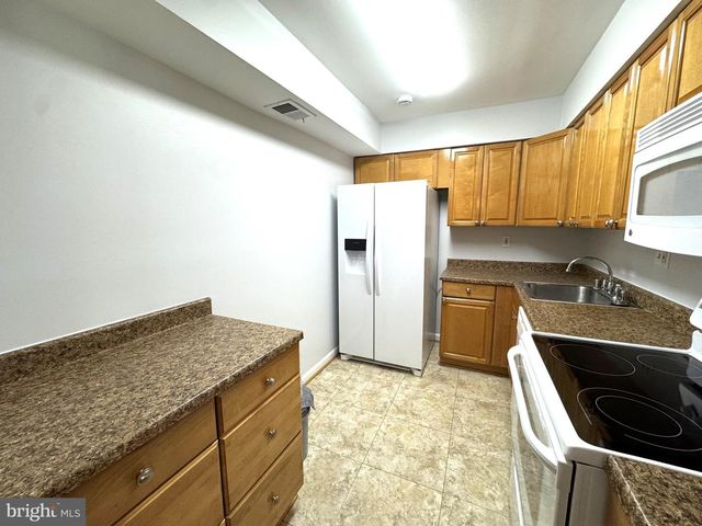 7310 MANDAN RD, Greenbelt, MD 20770