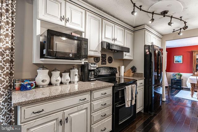 6221 WILMINGTON DR, Burke, VA 22015