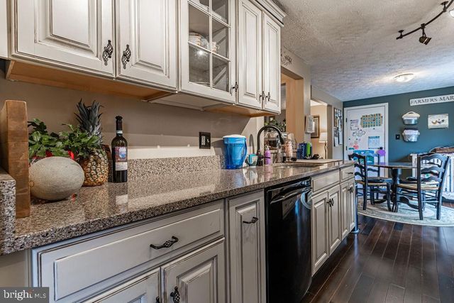 6221 WILMINGTON DR, Burke, VA 22015