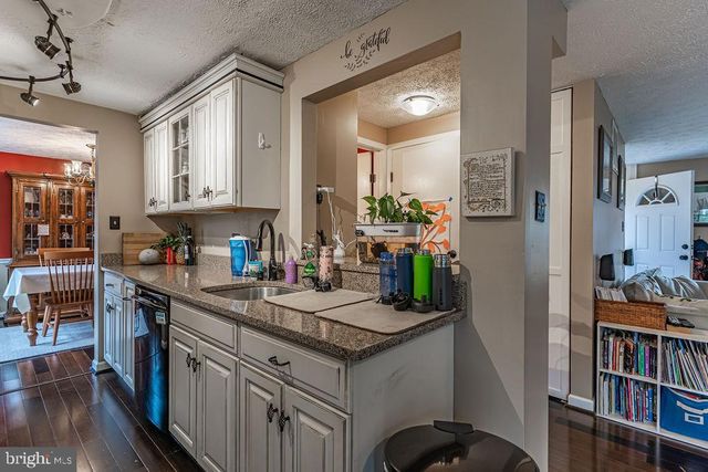 6221 WILMINGTON DR, Burke, VA 22015