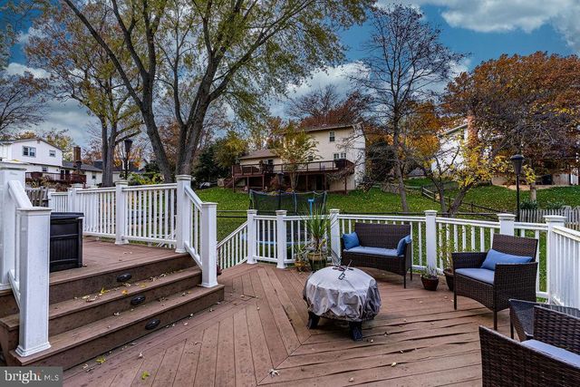 6221 WILMINGTON DR, Burke, VA 22015