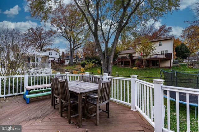 6221 WILMINGTON DR, Burke, VA 22015