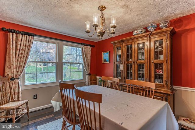 6221 WILMINGTON DR, Burke, VA 22015