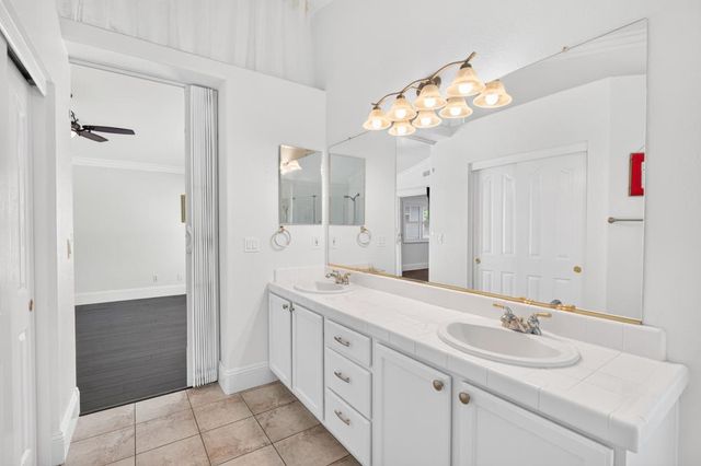 8354 Baisley Ct, Elk Grove, CA 95624