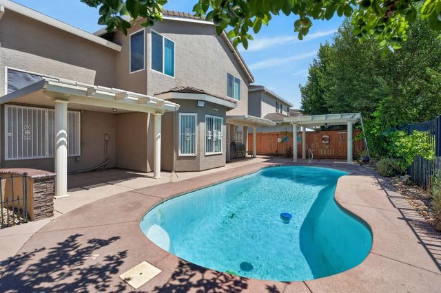 8354 Baisley Ct, Elk Grove, CA 95624