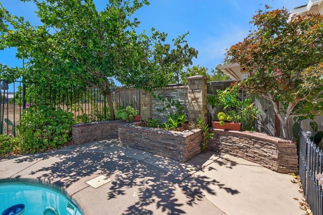8354 Baisley Ct, Elk Grove, CA 95624